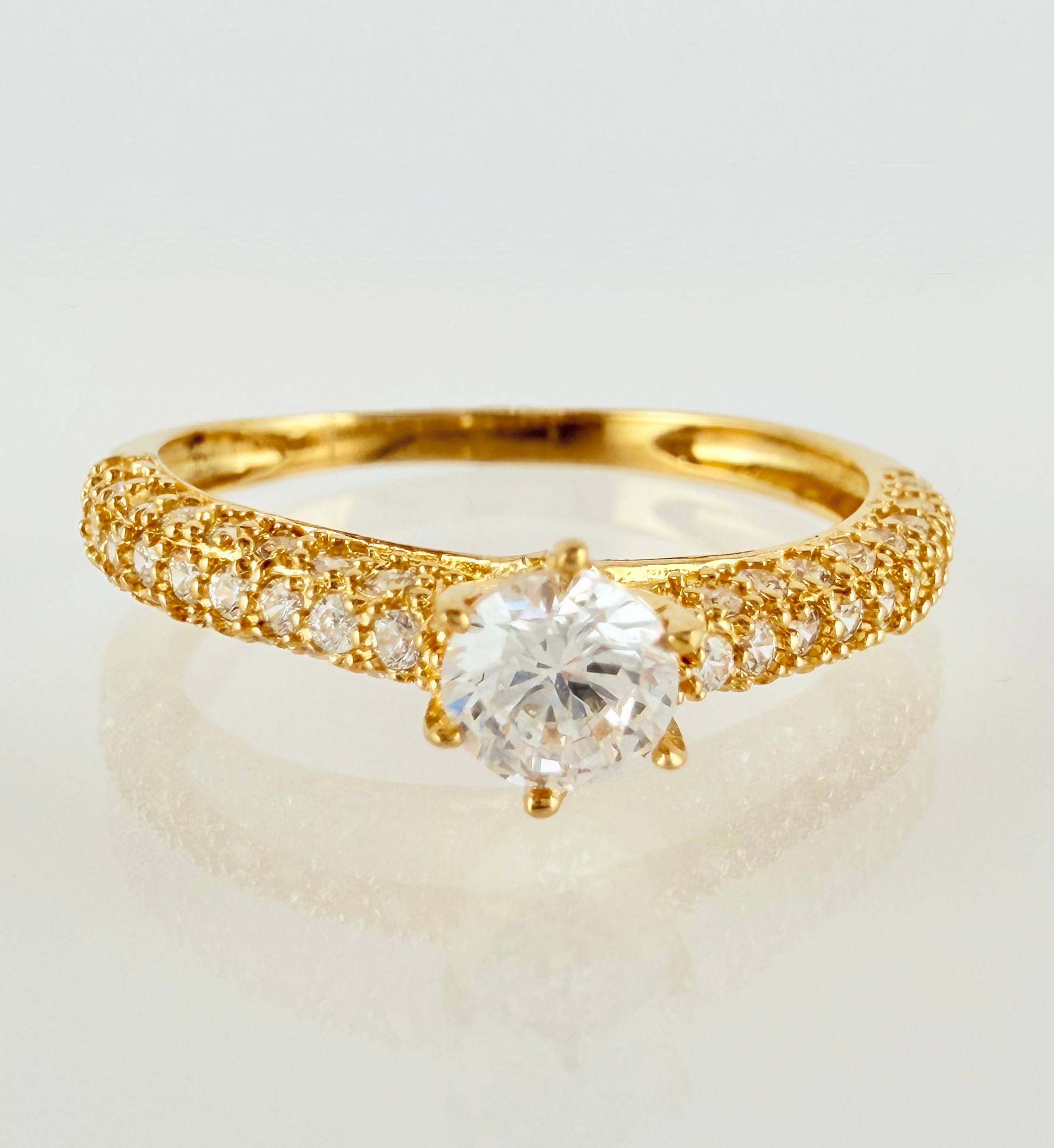 Anillo Solitario Churumbela 2.05gr / T7 3/4 / Oro Amarillo 18K *