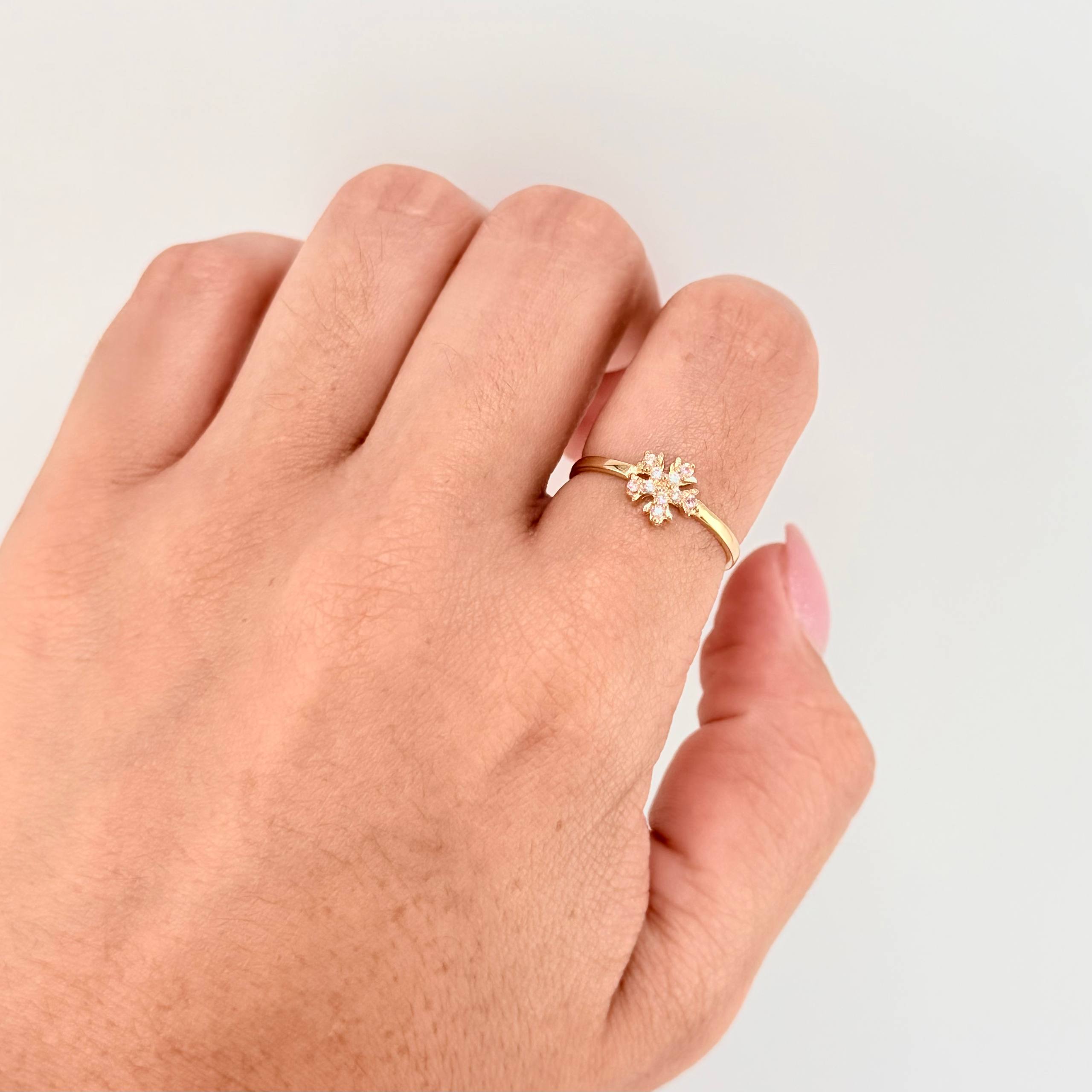 Anillo Flor 1.45gr / T7 / Oro Amarillo 18K *