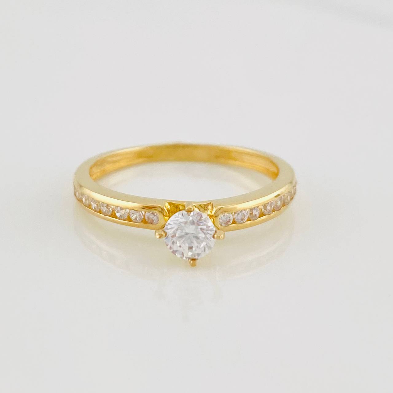 Solitaire Churumbela Ring 2.05g / T6 Yellow Gold 18K