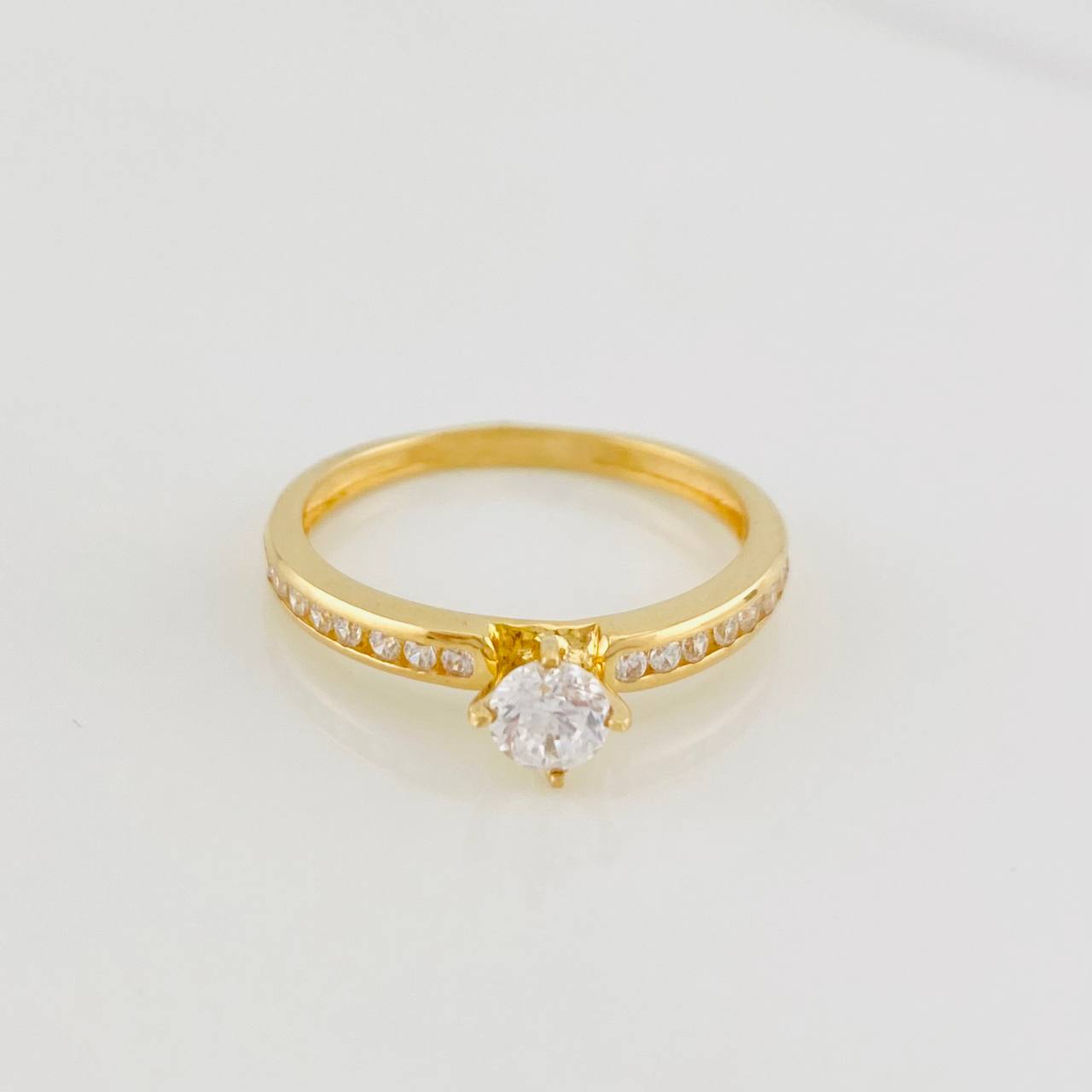 Solitaire Churumbela Ring 2.05g / T6 Yellow Gold 18K