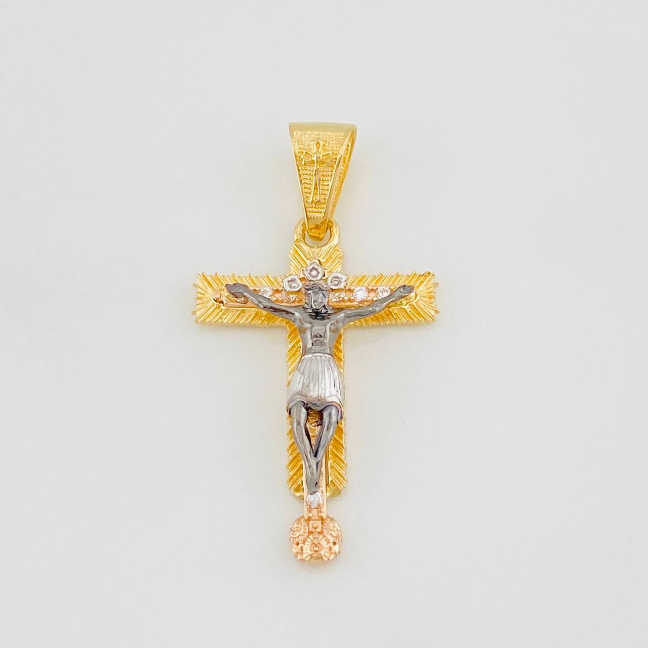 Christ Cross Pendant 3.2g / 1 1/2 in Tri-Color Gold 18K