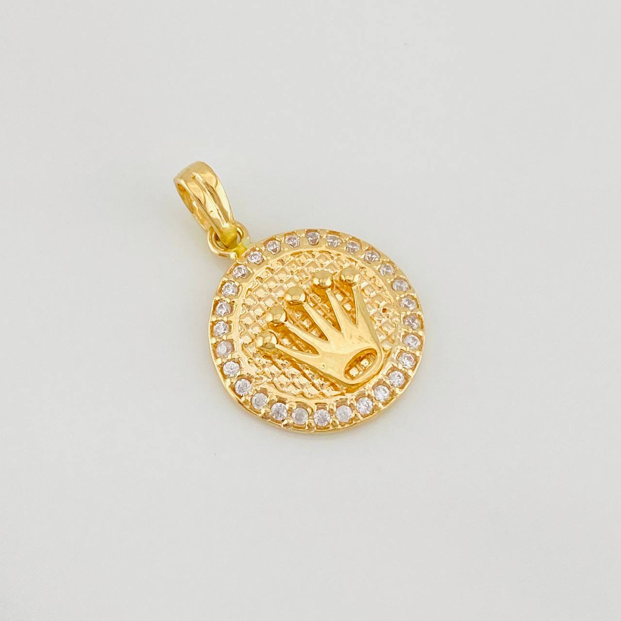 Dije Corona 2.55g / 3/4 in Oro Amarillo 18K