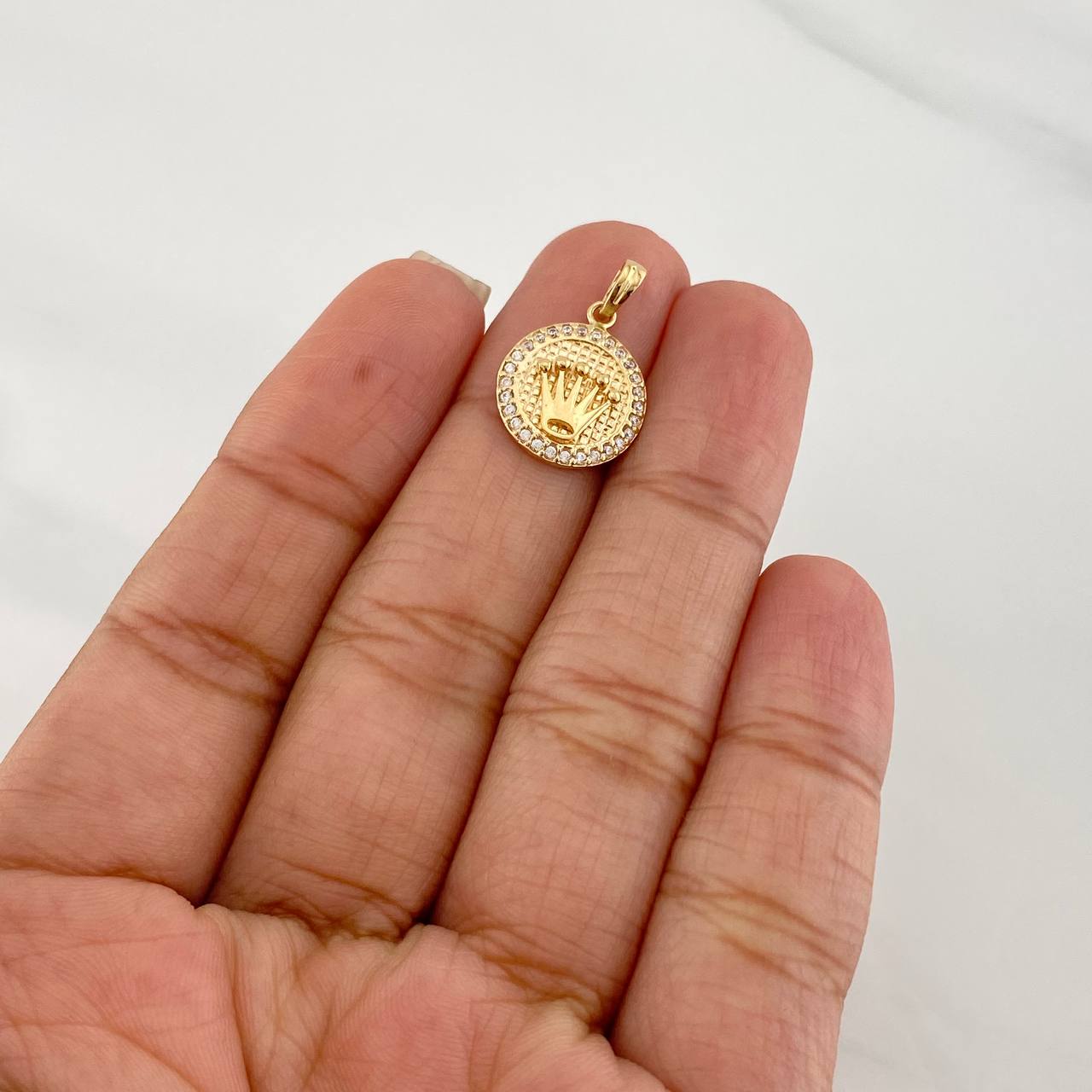 Dije Corona 2.55g / 3/4 in Oro Amarillo 18K