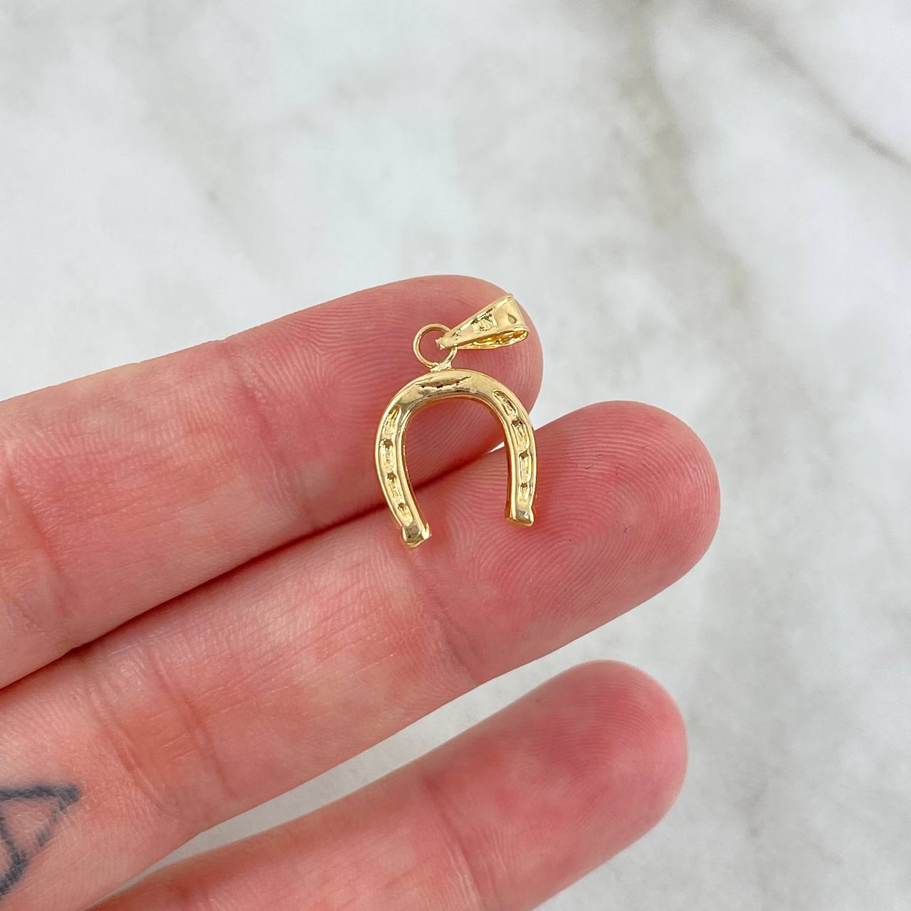 Pendant Horseshoe 0.7gr / 2cm / Stamped Yellow Gold