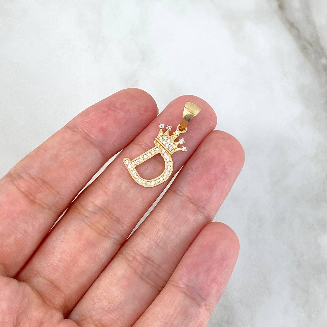 Pendant Crown Letter D 1.95gr / 1.0in / 18K Gold