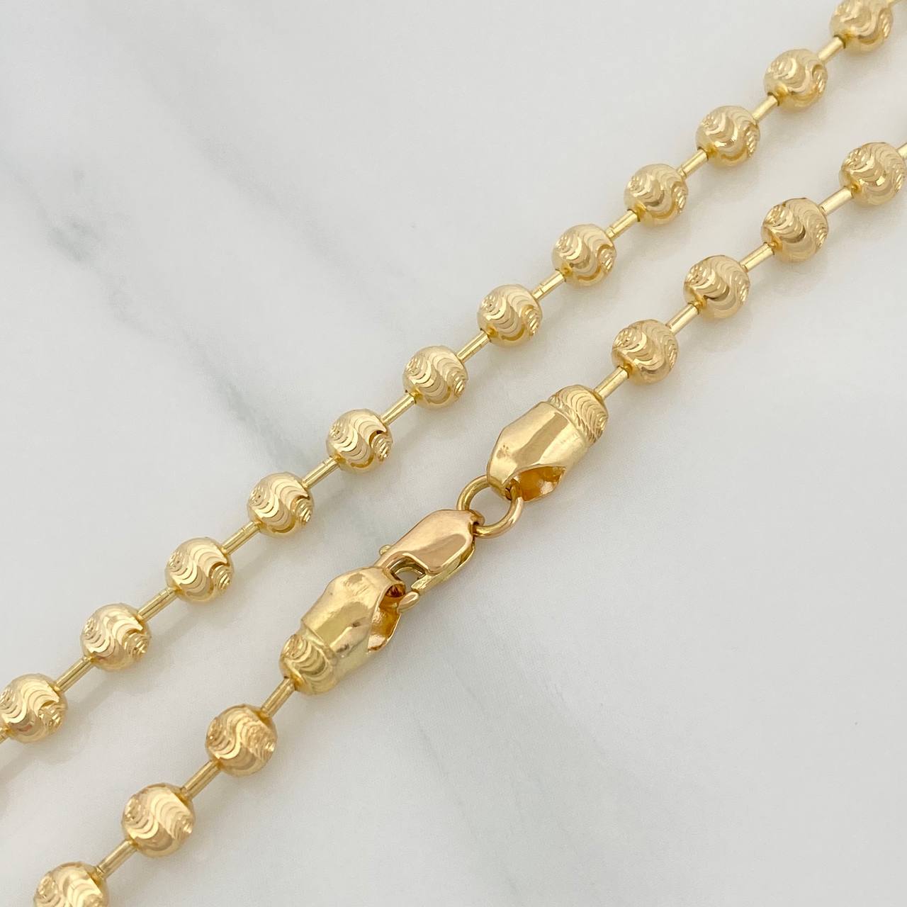 Cadena Militar Media Luna 13.25gr / 22 in / 4mm Oro Amarillo Nac.Esp. 18K $