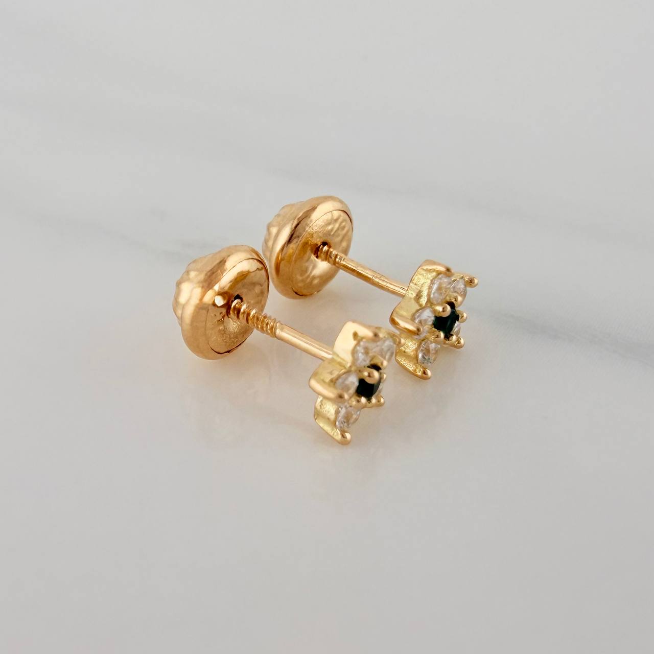 Topos Flor 0.75gr / 3.8mm Oro Amarillo 18K &