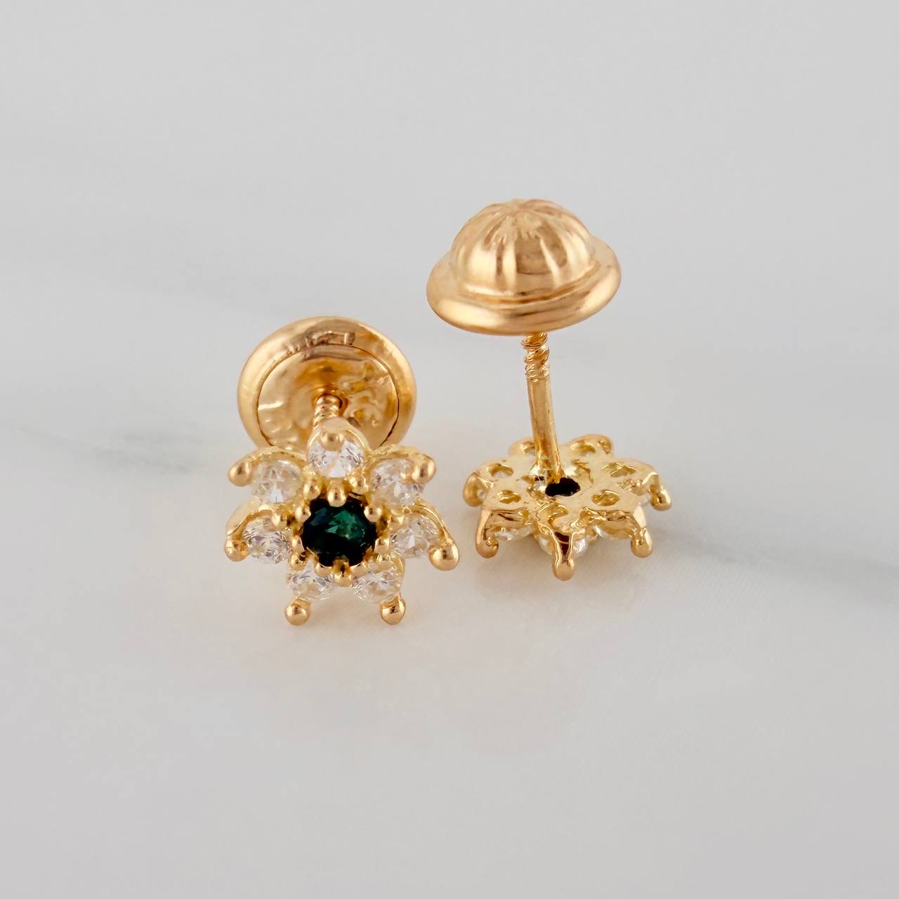 Topos Flor 0.95gr / 4mm Oro Amarillo 18K &