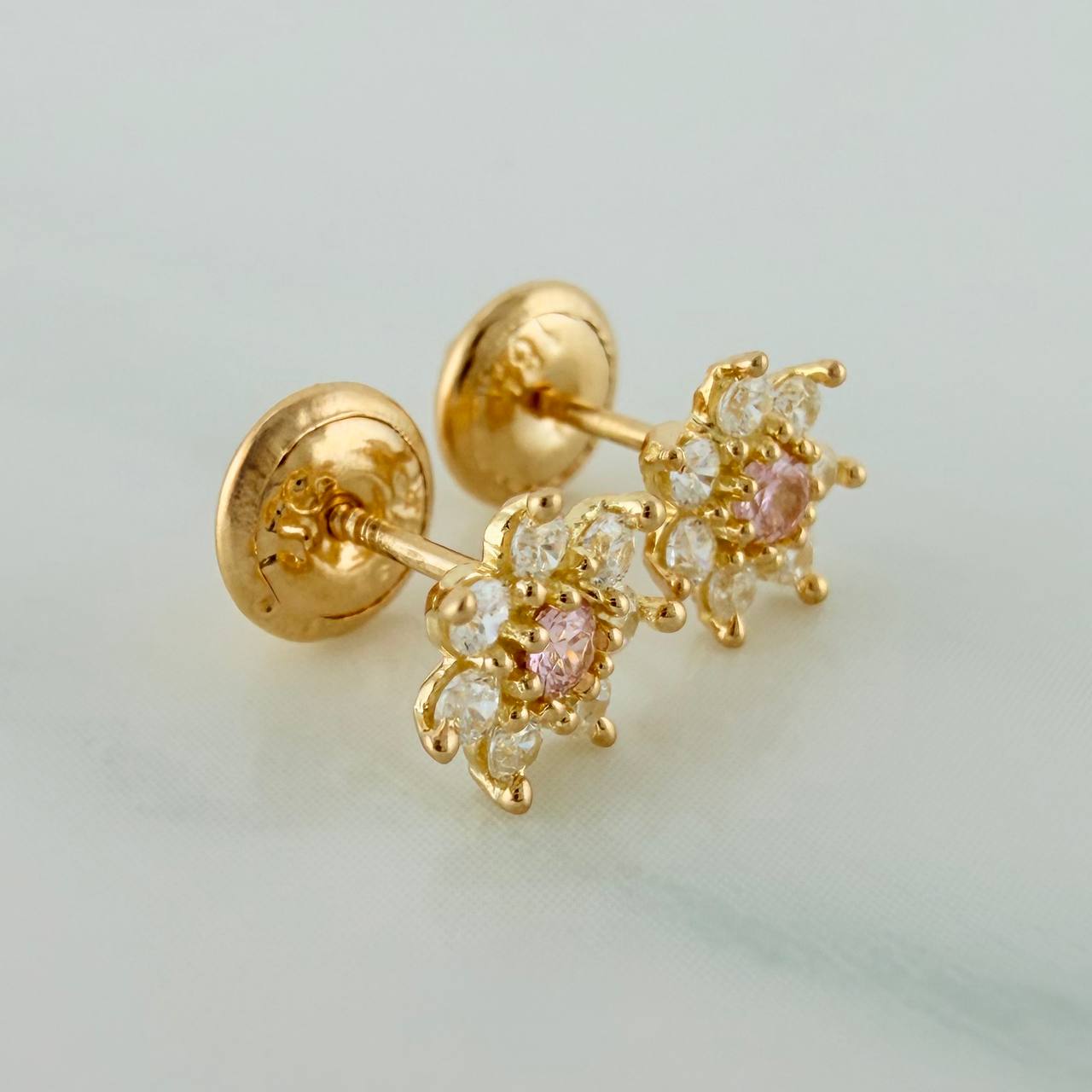 Topos Flor 0.95gr / 4mm Oro Amarillo 18K &