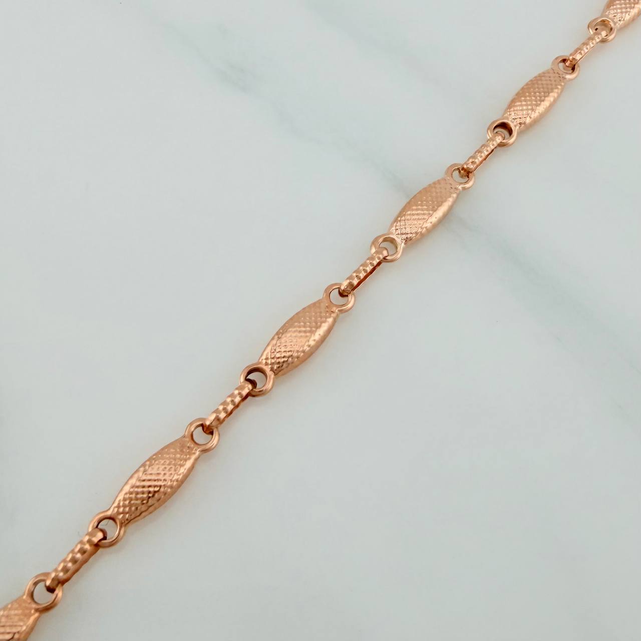 Pulso Rustico Capullo 3.9gr / 8 1/2 in / 3.31mm Oro Rosa 18K $