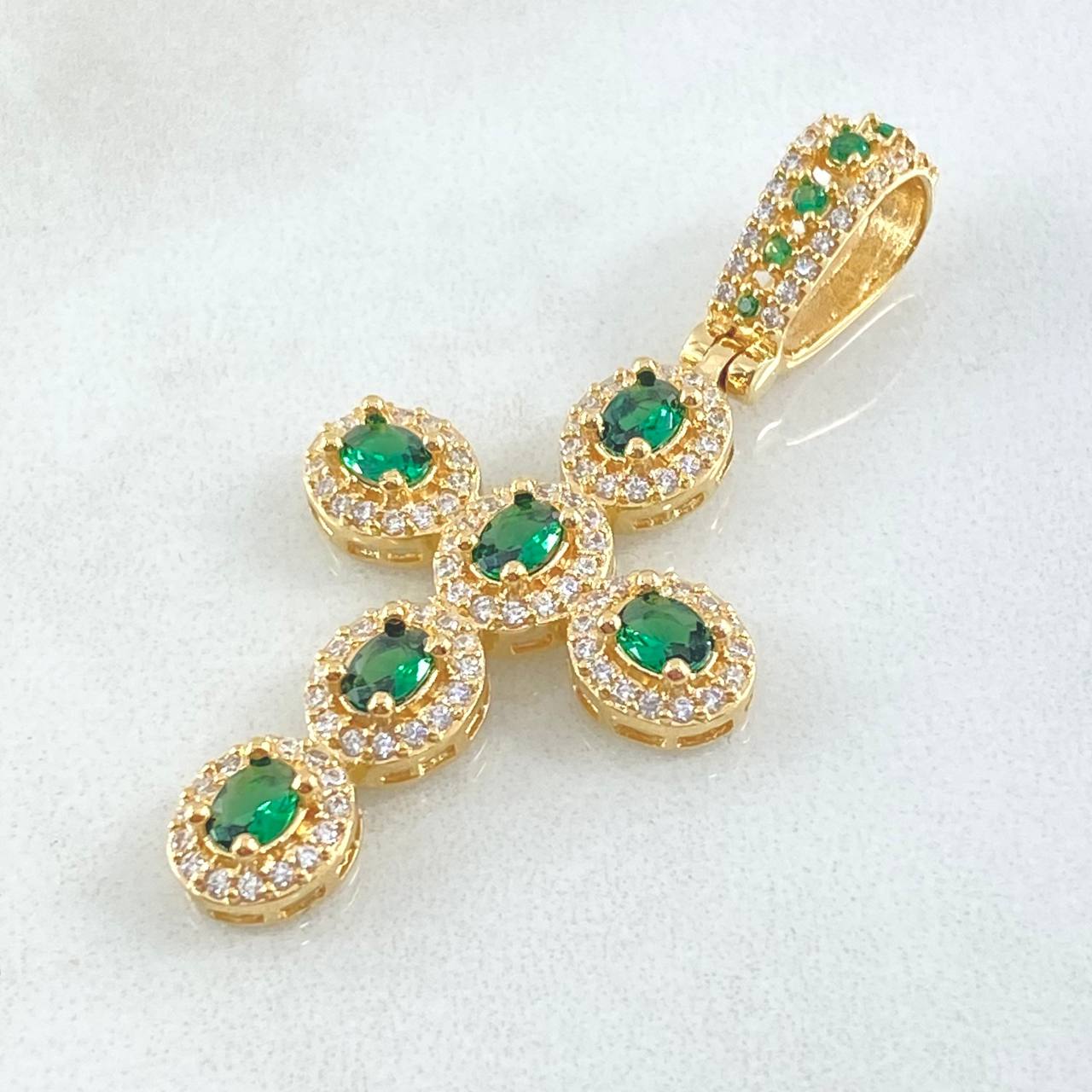 Dije Cruz Ovalo Tupido 5.55gr / 1 3/4 in / Oro Amarillo 18K *