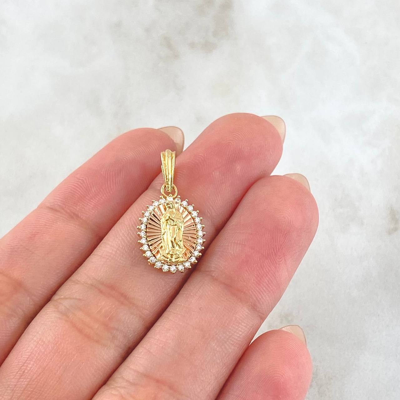 Dije Virgen Guadalupe 1.85gr / 2cm / Oro 18K