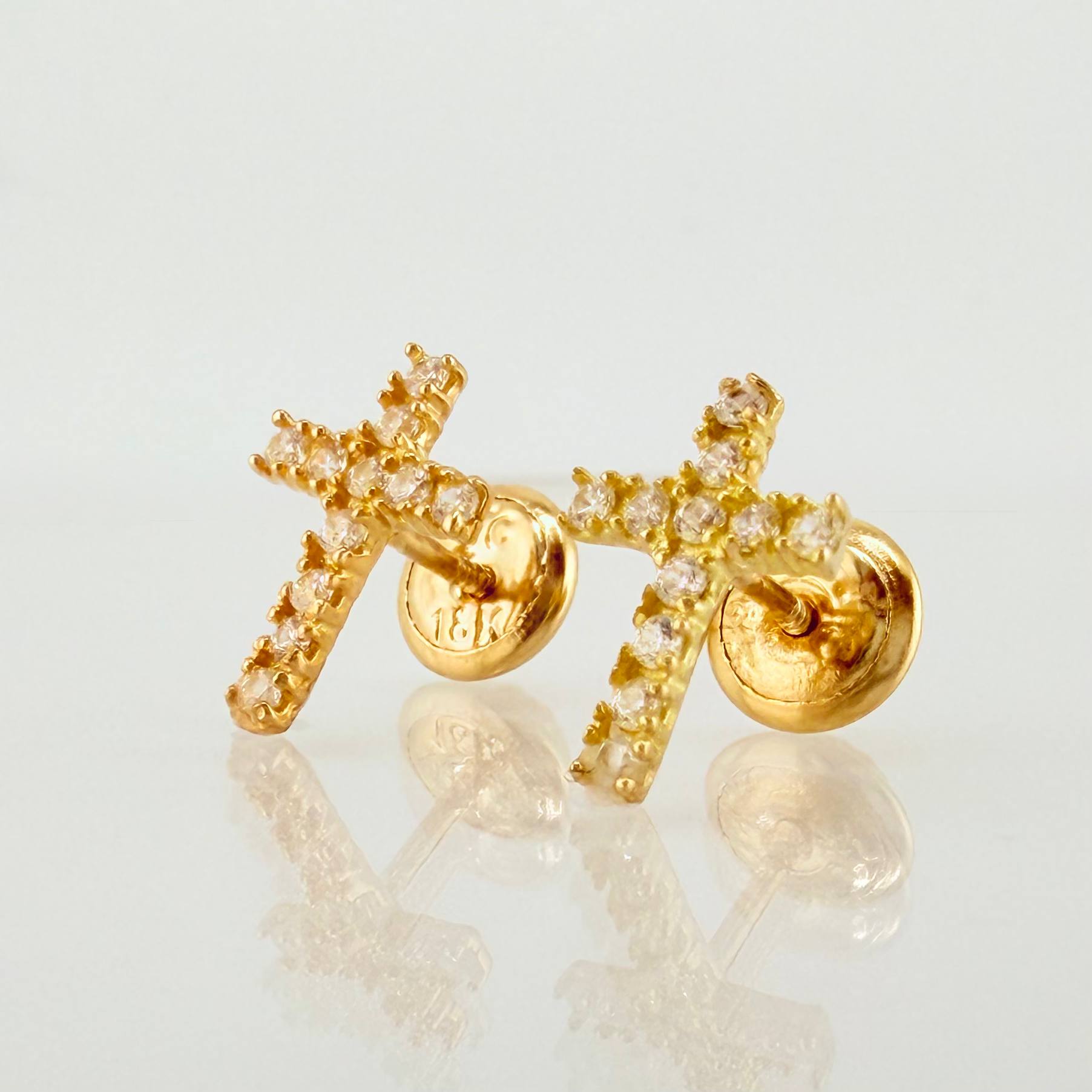 Topos Cruz Tupida 0.9gr / 10.5mm Oro Amarillo 18K