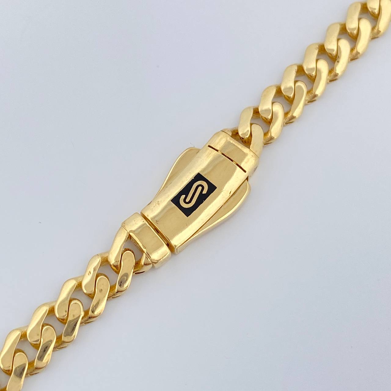 Cadena Cubana Monaco 18.4gr / 24 1/4 in / 4.77mm Oro Amarillo +4 18K %