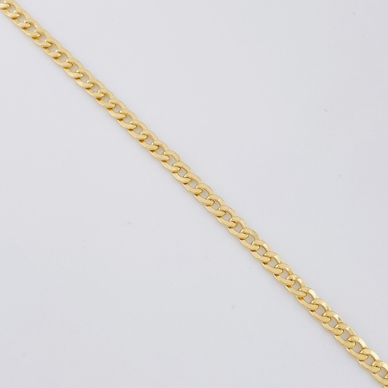 Cadena Cubana 4.2g / 18 in / 2.8mm Oro Amarillo 18K