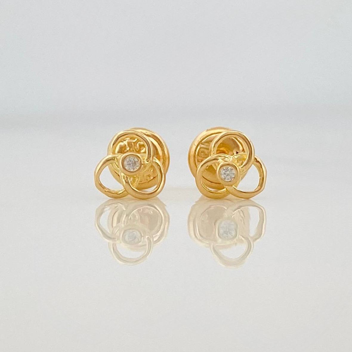 Topos Flor Espiral 0.75 g / in / 5.7 mm Oro Amarillo 18K