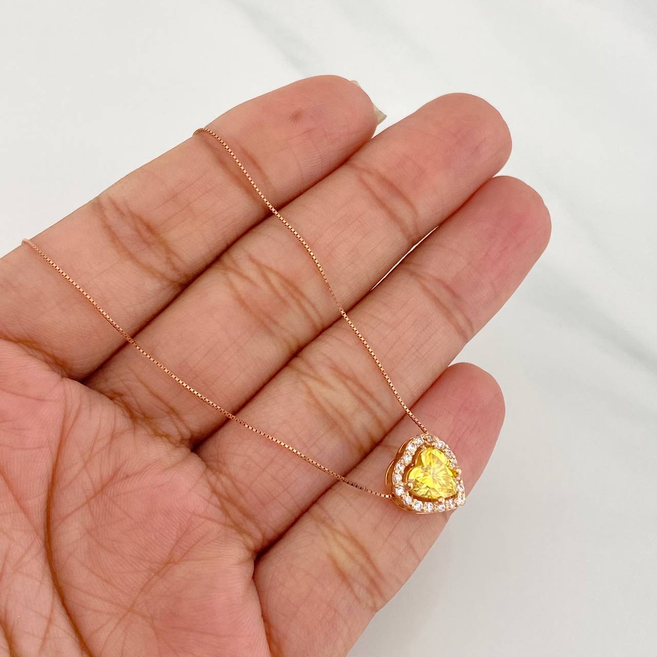 Cadena Veneciana Corazon Moisanita 1.68 qts 2.15g / 18 in / 0.6mm Oro Rosa 18K