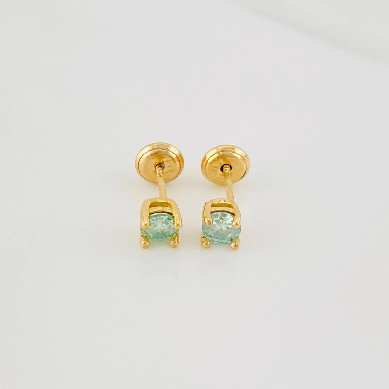 Topos Cuatro Garras Moisanita 33 pts 1.15g / in / 4.5mm Oro Amarillo 18K