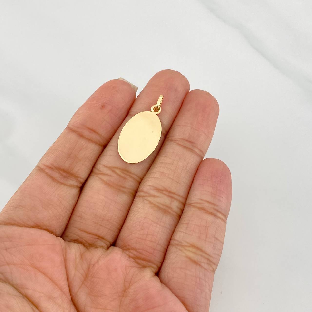 Pendant Oval Plate 0.8g / 1 in Yellow Gold 18K