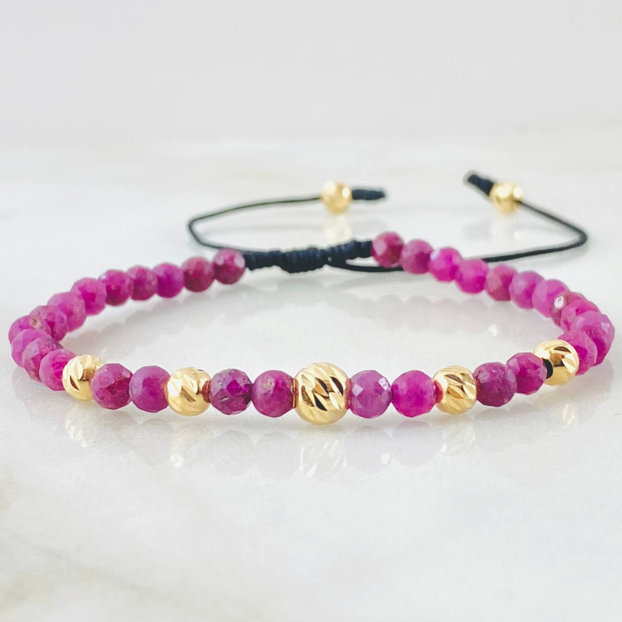 Black Bracelet Rubies Vermilion 5mm-4mm 7 pcs 18K Gold