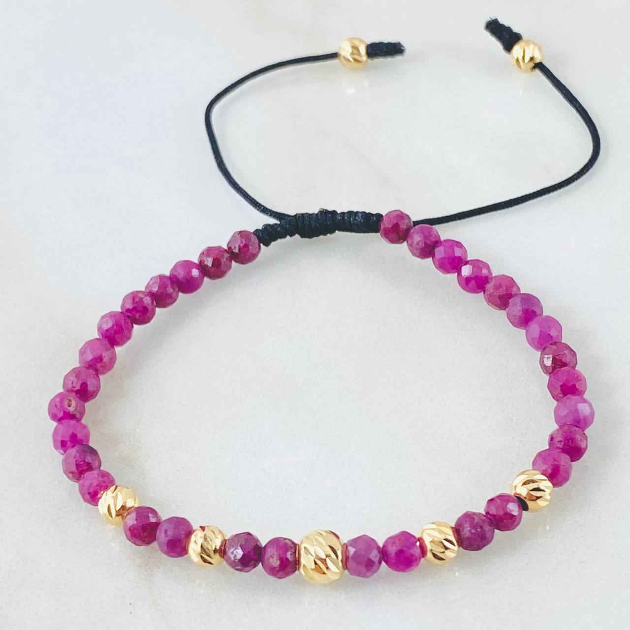 Black Bracelet Rubies Vermilion 5mm-4mm 7 pcs 18K Gold