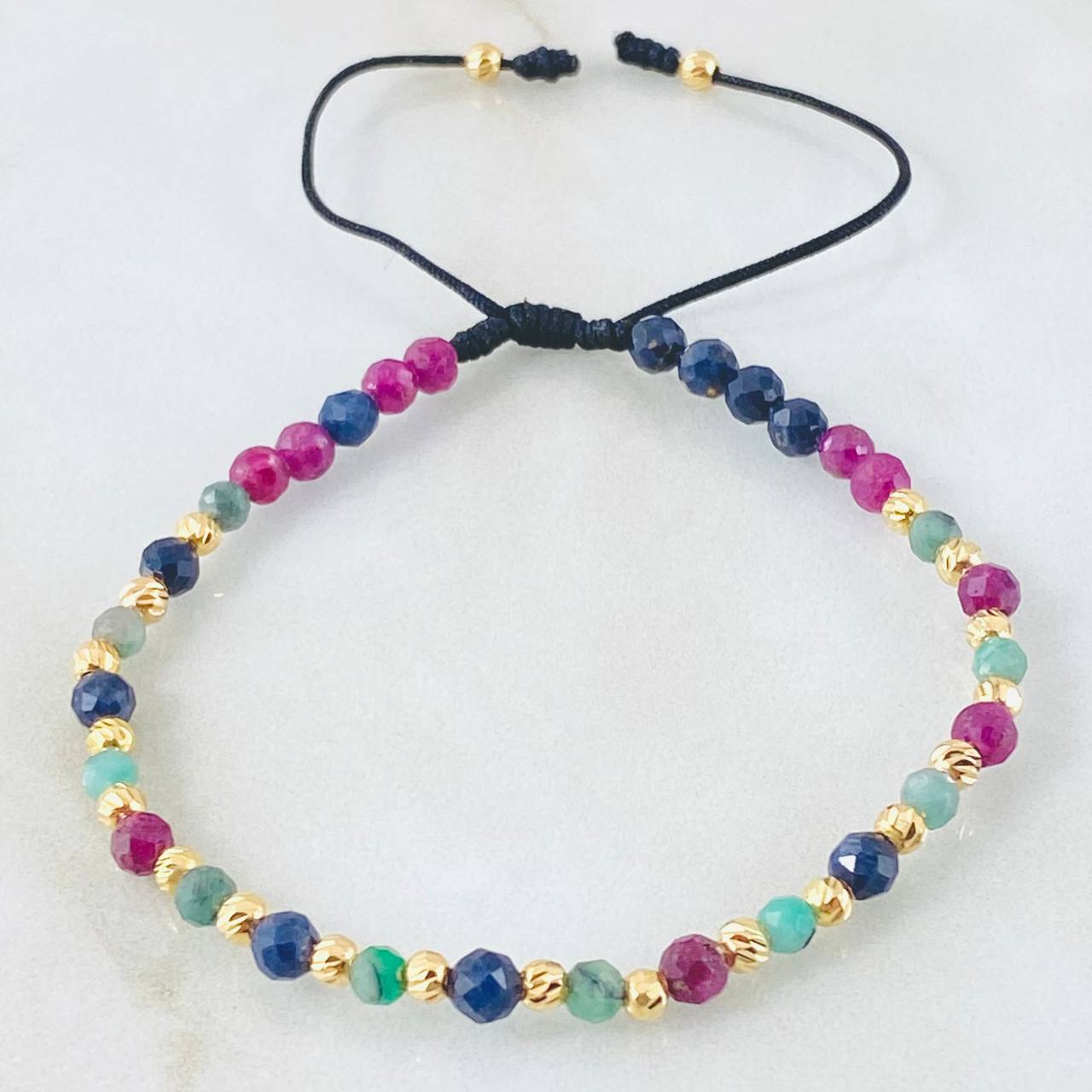 Black Triad Gemstone Bracelet 3mm 21 pcs 18K Gold