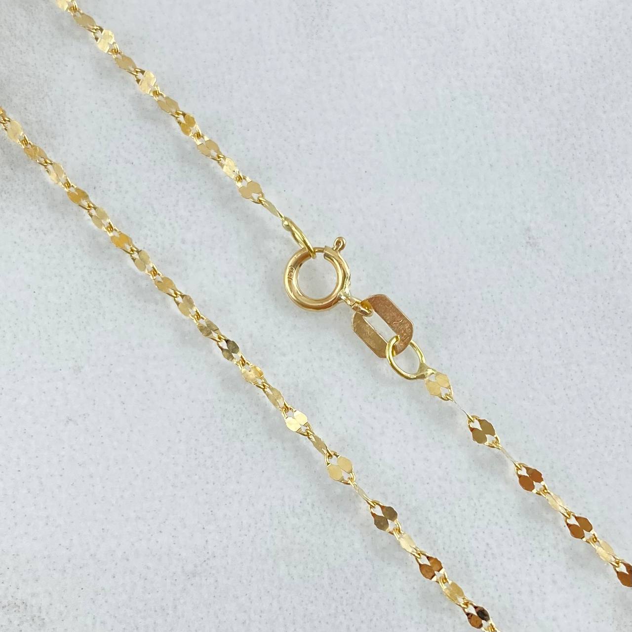 Flower Mirror Chain Set 0.95gr / 19.7in + Pendant Dense Cross 0.4gr / 1.35gr / Green Zircons 18K Gold (Offer)