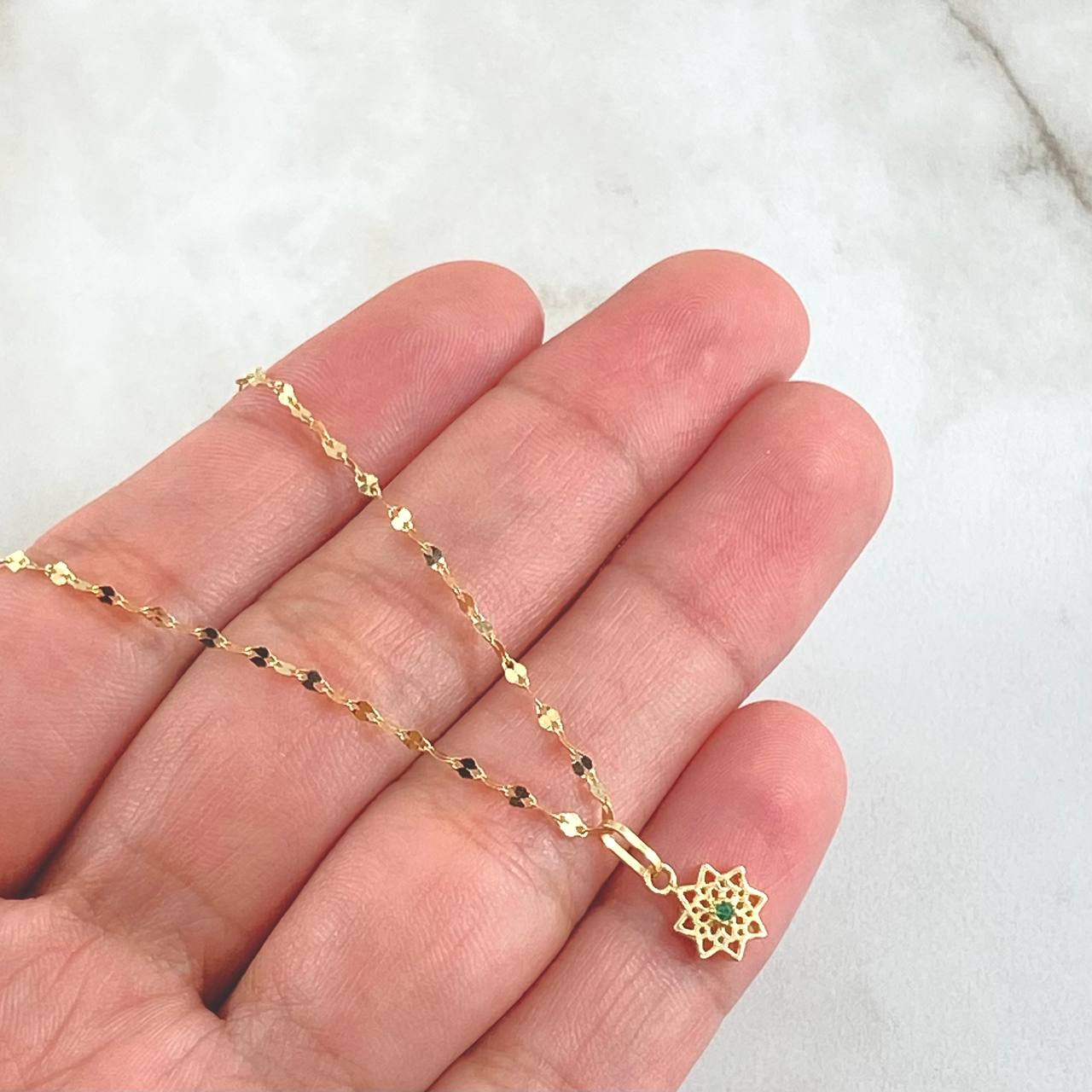 Set Chain Flower Mirror 0.95gr / 19.7in + Pendant Mandala Flower 0.5gr / 1.45gr / Green Zircon 18K Gold (Offer)