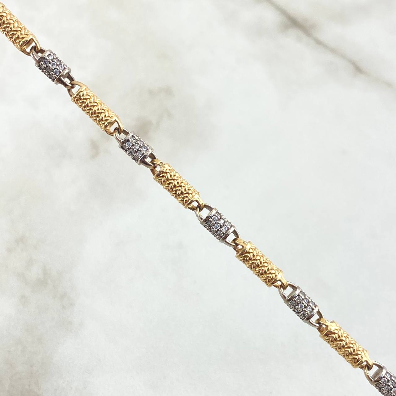 Cadena Rustica Cilindro Tejida 45.45gr / 65cm / Circones Blancos Dos Oros Amarillo Blanco 18K ©
