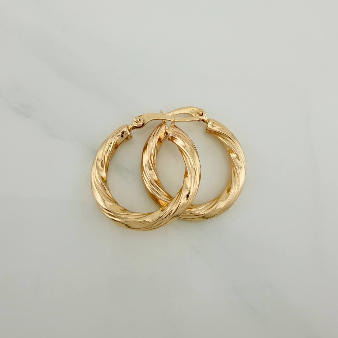 Candongas Mai 2.3gr / 1 in / Oro Amarillo 18K %