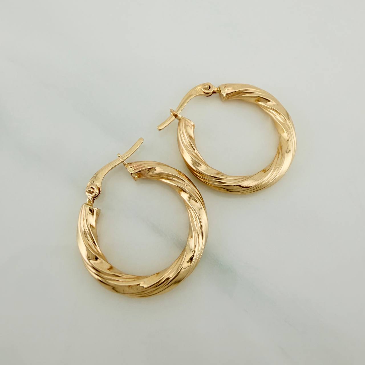 Candongas Mai 2.3gr / 1 in / Oro Amarillo 18K %