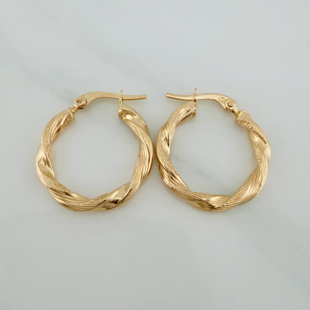 Candongas Kari 1.85gr / 1 in / Oro Amarillo 18K %