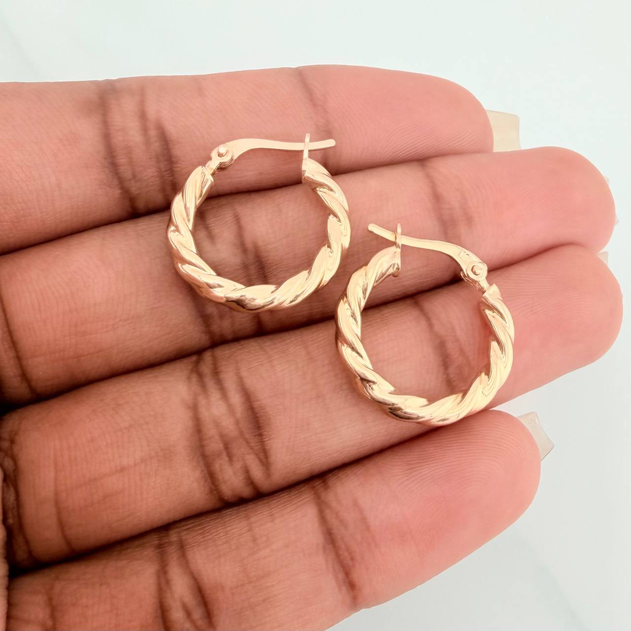 Candongas Derek 1.6gr / 3/4 in / Oro Amarillo 18K %