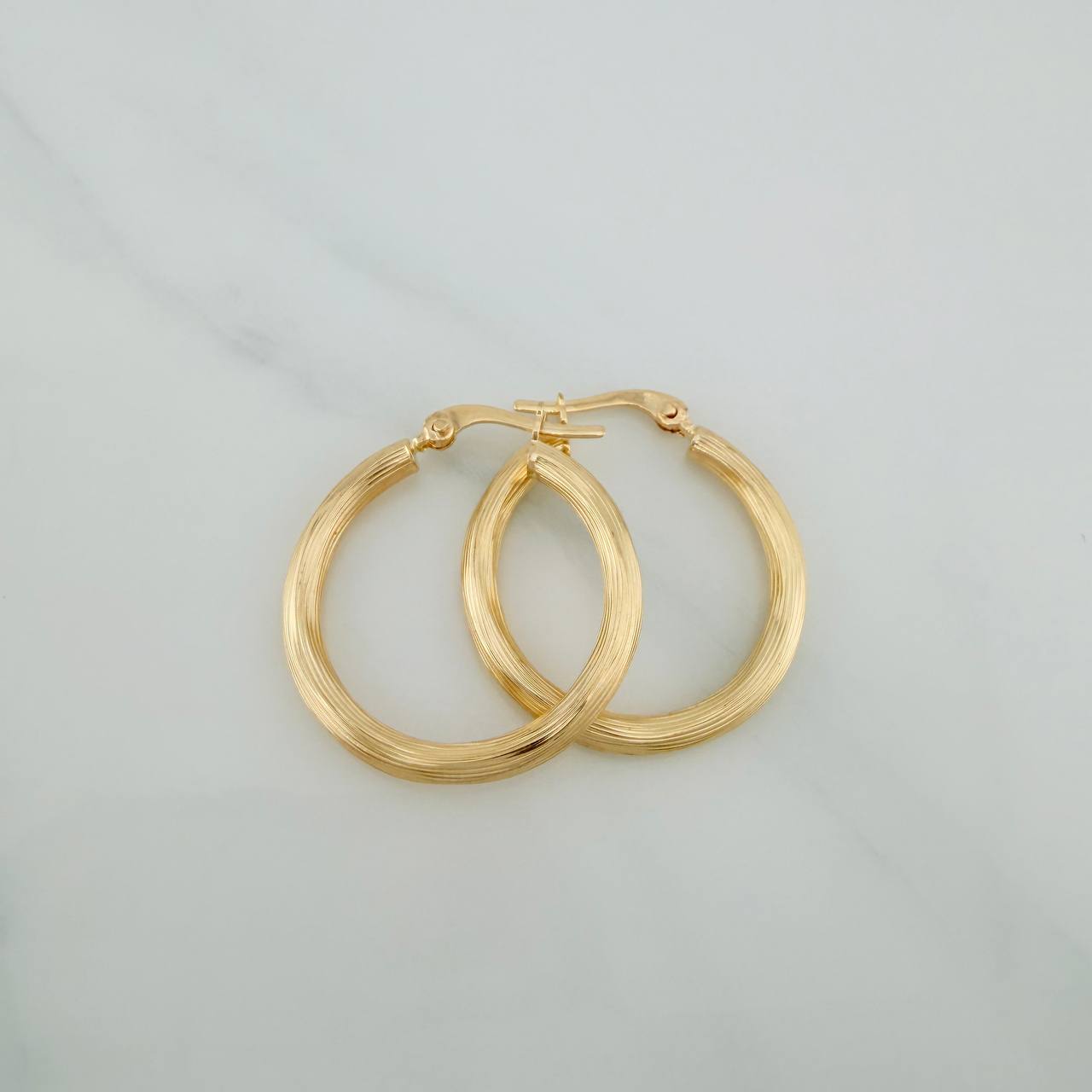 Hoop Earrings Jeisel 2.1gr / 1 in / Yellow Gold 18K %