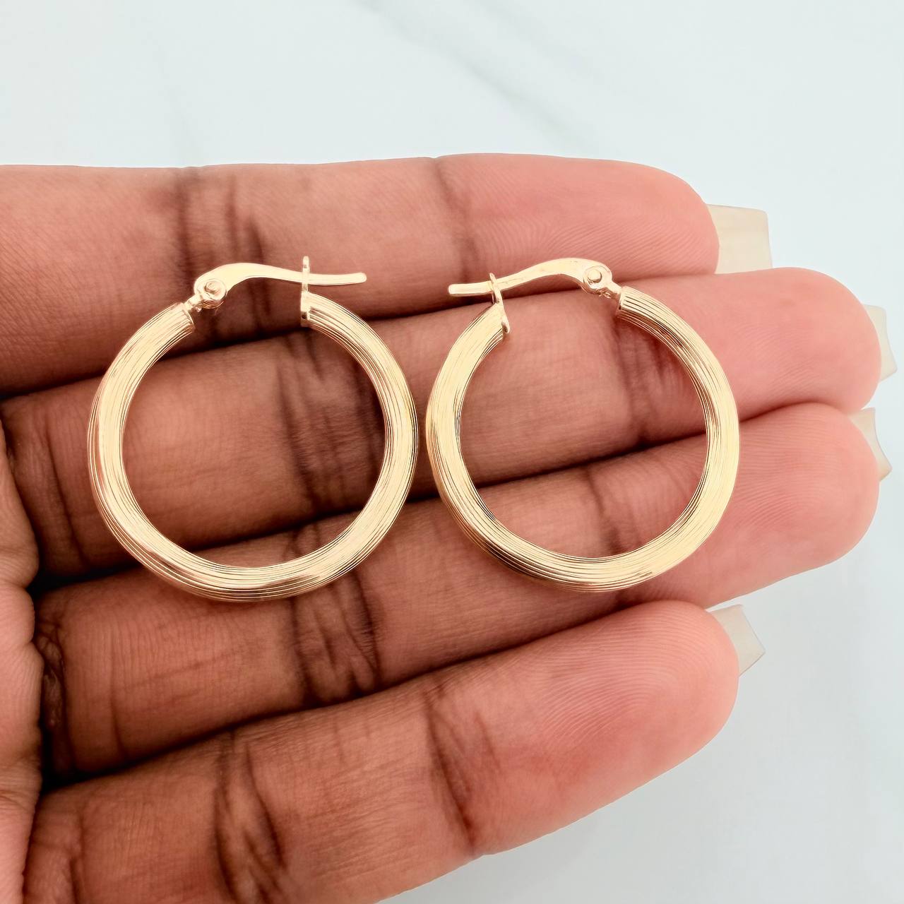 Hoop Earrings Jeisel 2.1gr / 1 in / Yellow Gold 18K %