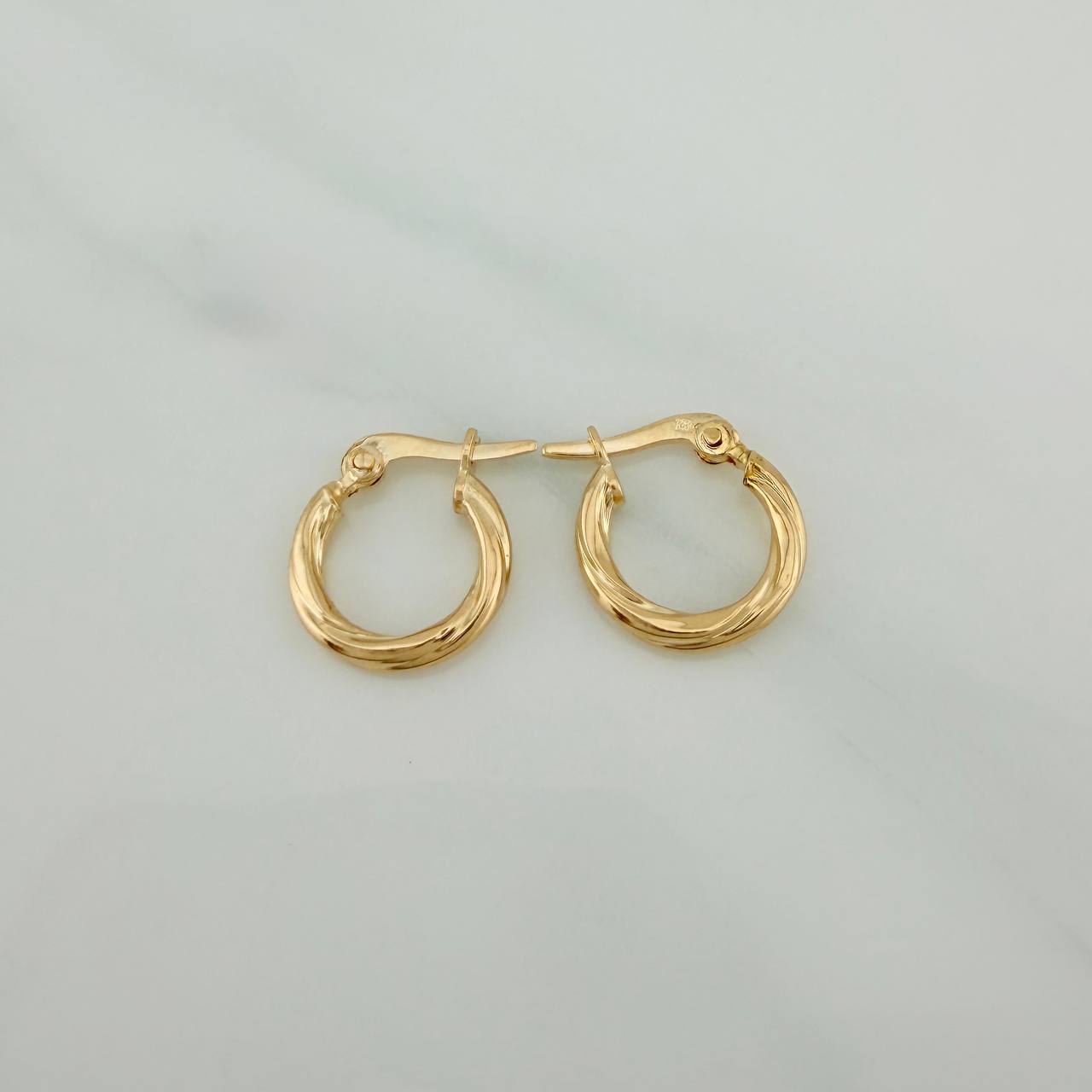 Candongas Mary 0.85gr / 1/2 in / Oro Amarillo 18K %