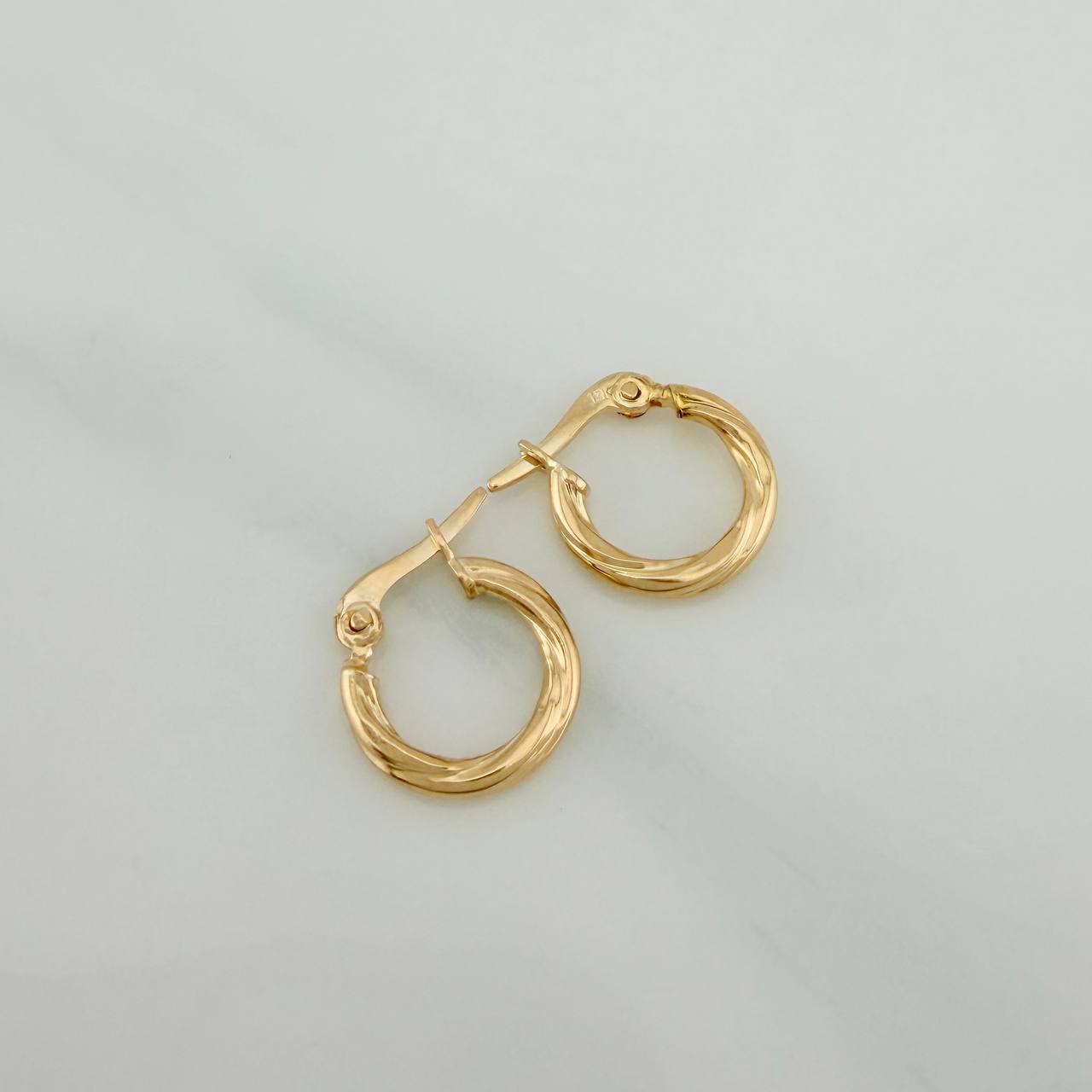 Candongas Mary 0.85gr / 1/2 in / Oro Amarillo 18K %