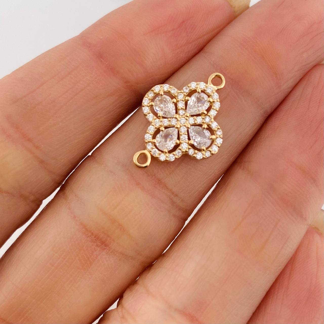 Herraje Trebol 1.7 g / 3/4 in Oro Amarillo 18K