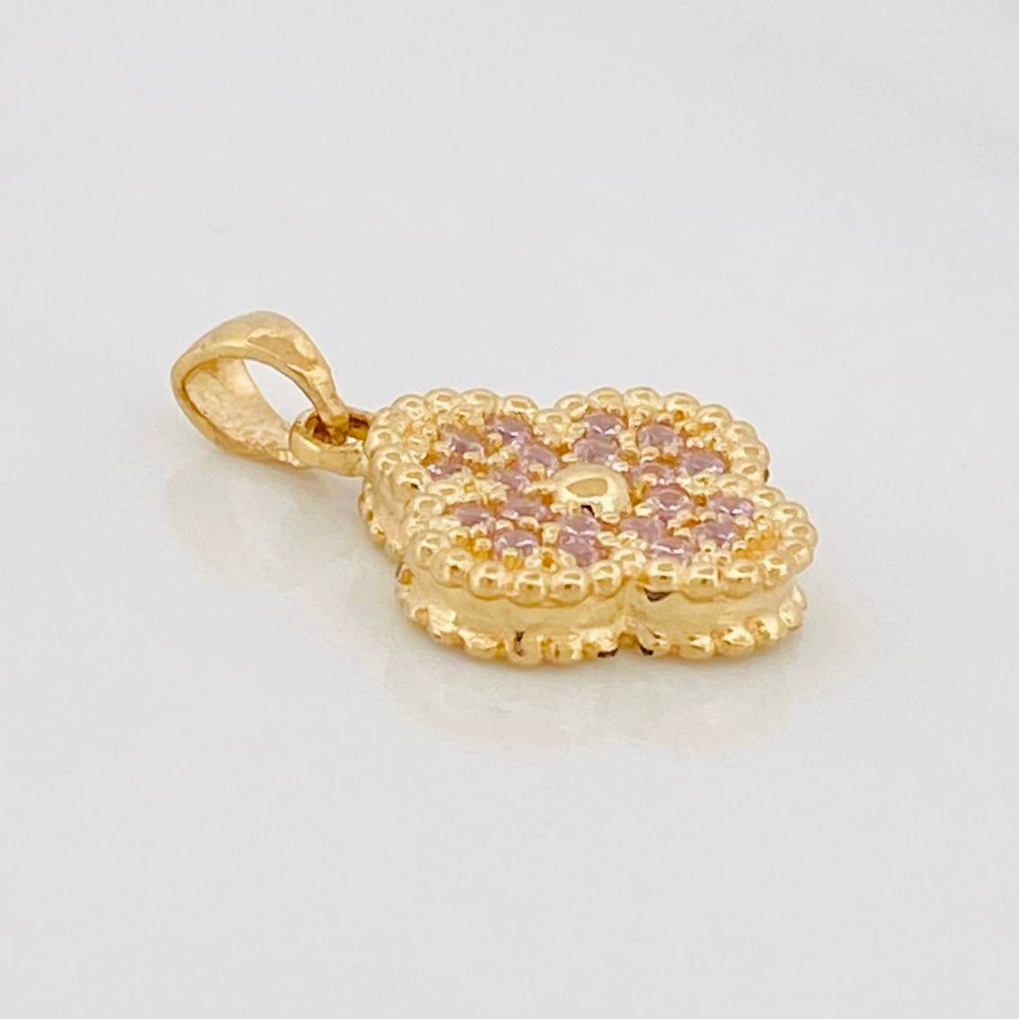 Dije Trebol 2.9 g / 3/4 in Oro Amarillo 18K
