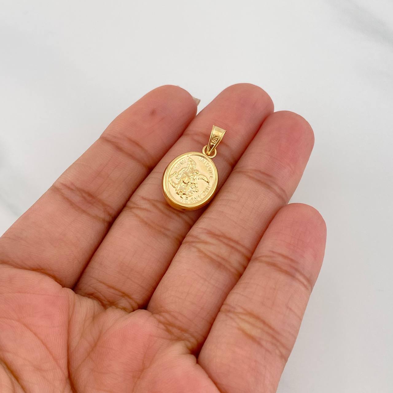 Dije San Miguel Arcangel 1.1g / 3/4 in Oro Amarillo 18K