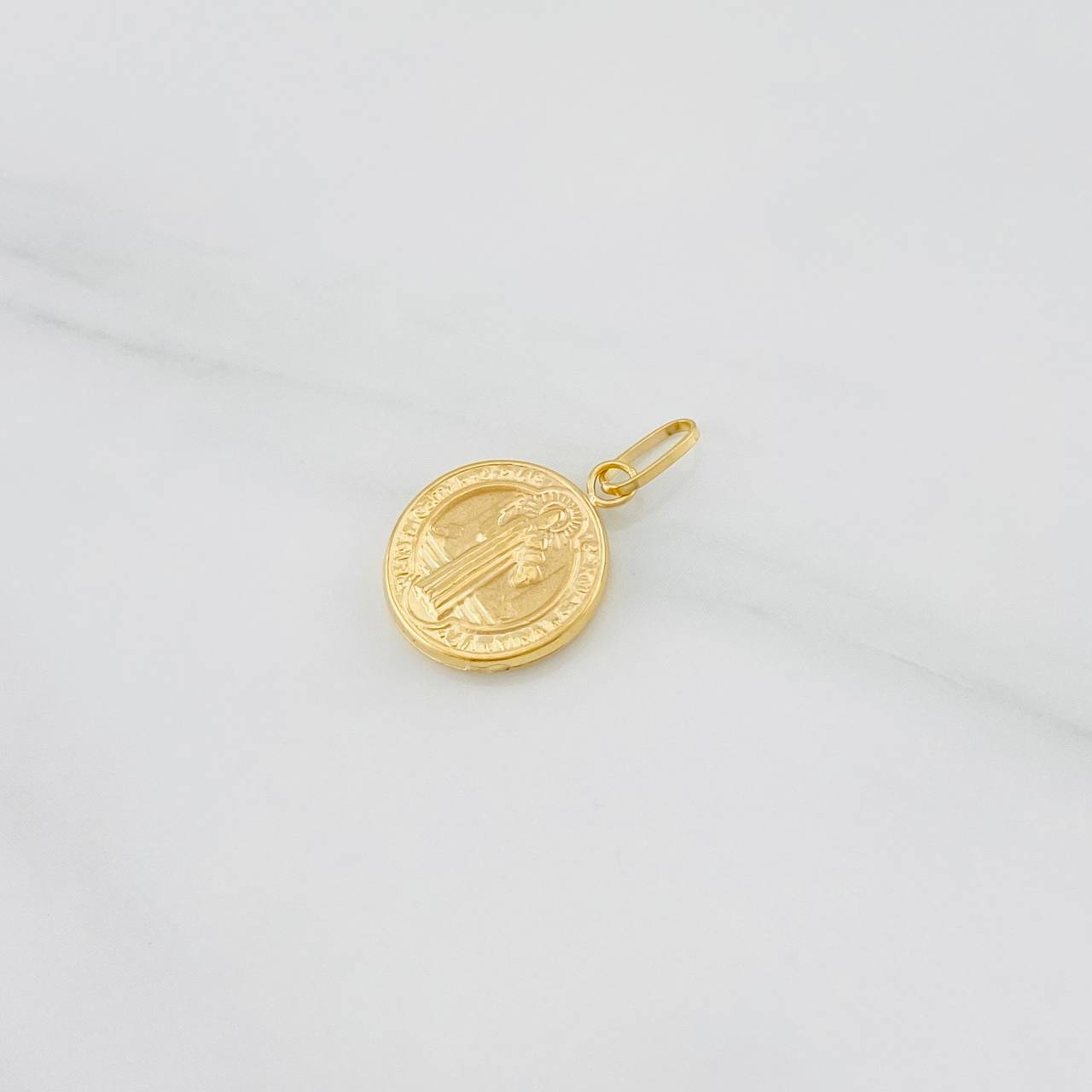 Dije San Benito 0.35g / 1/2 in Oro Amarillo 18K