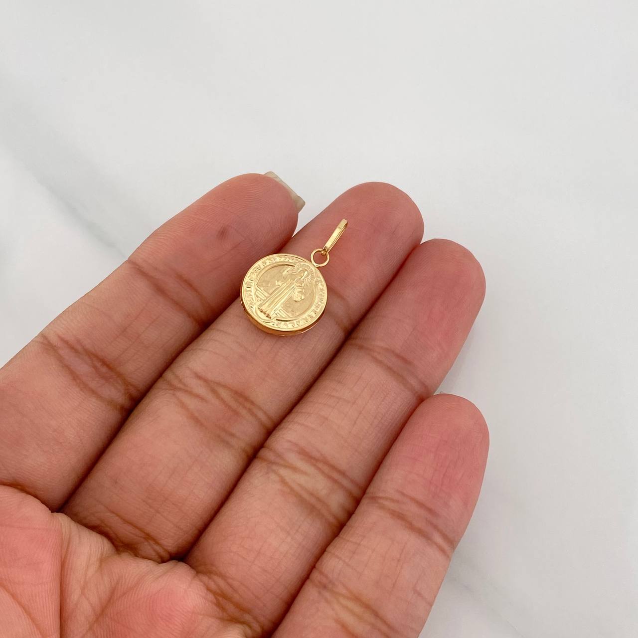 Dije San Benito 0.9g / 3/4 in Oro Amarillo 18K