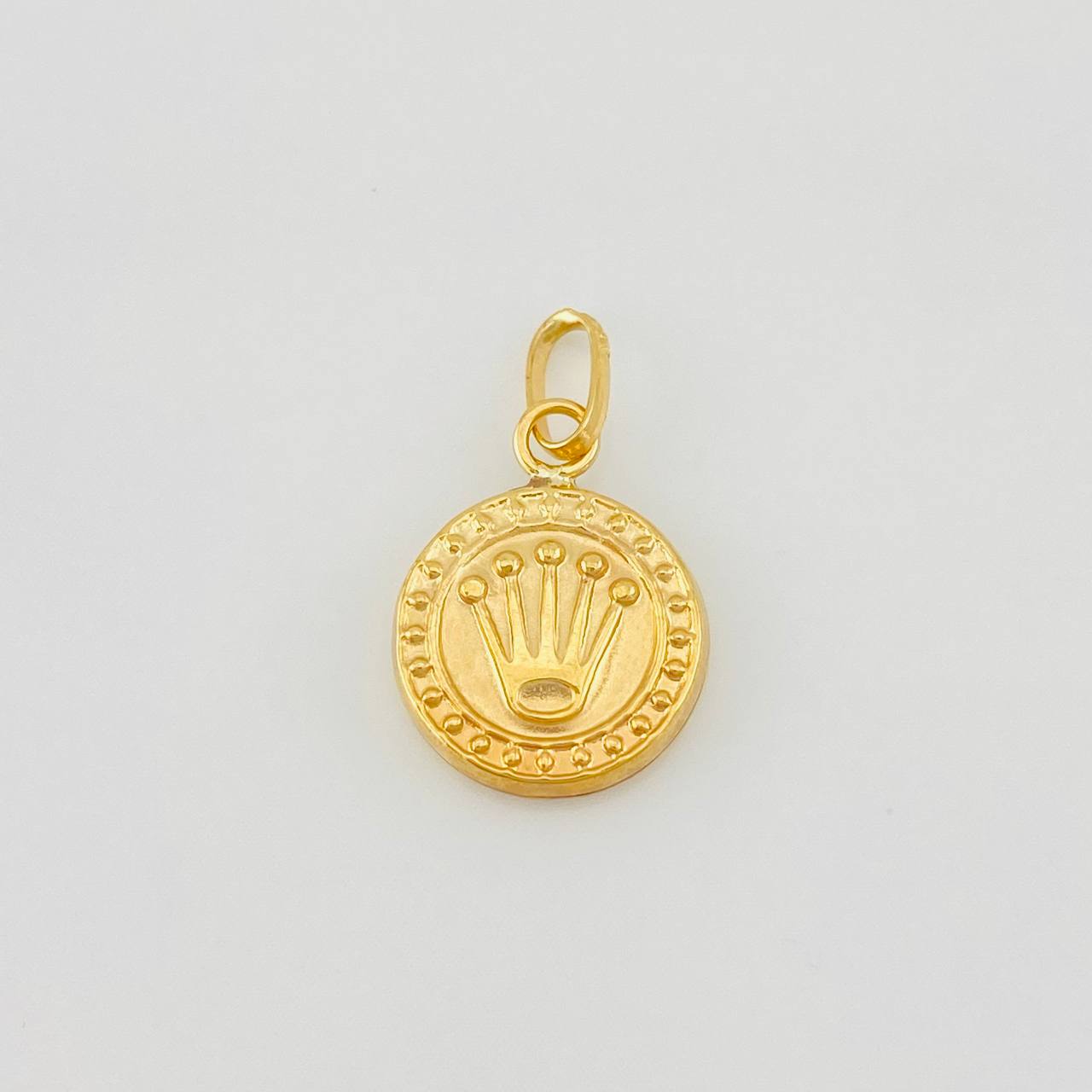 Dije Corona Texturizado 0.5g / 3/4 in Oro Amarillo 18K