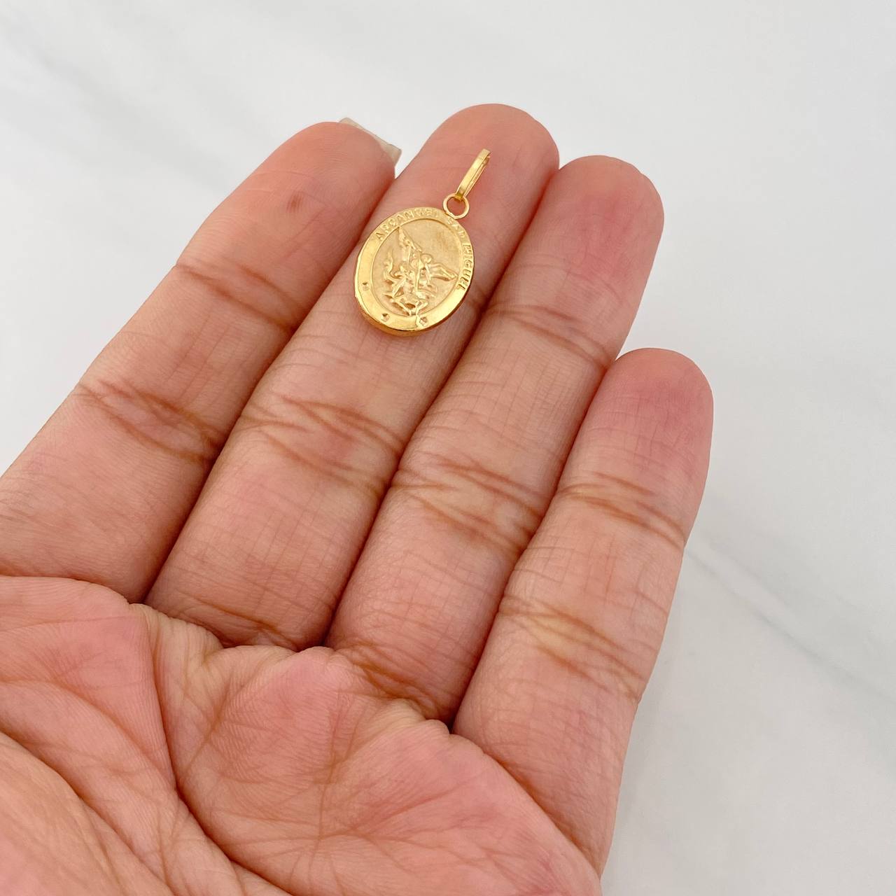 Dije San Miguel Arcangel 0.85g / 3/4 in Oro Amarillo 18K