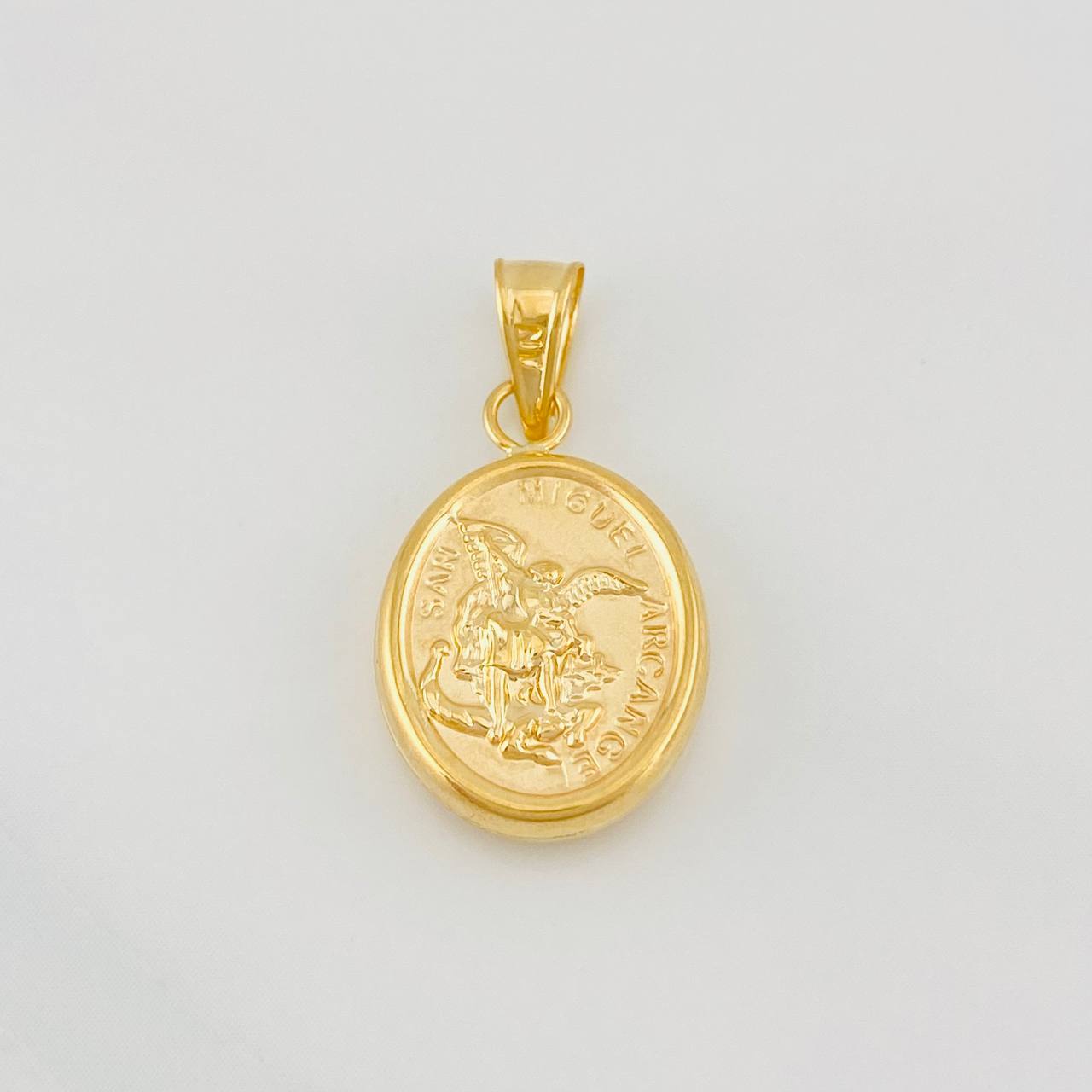 Dije San Miguel Arcangel 1.1g / 3/4 in Oro Amarillo 18K