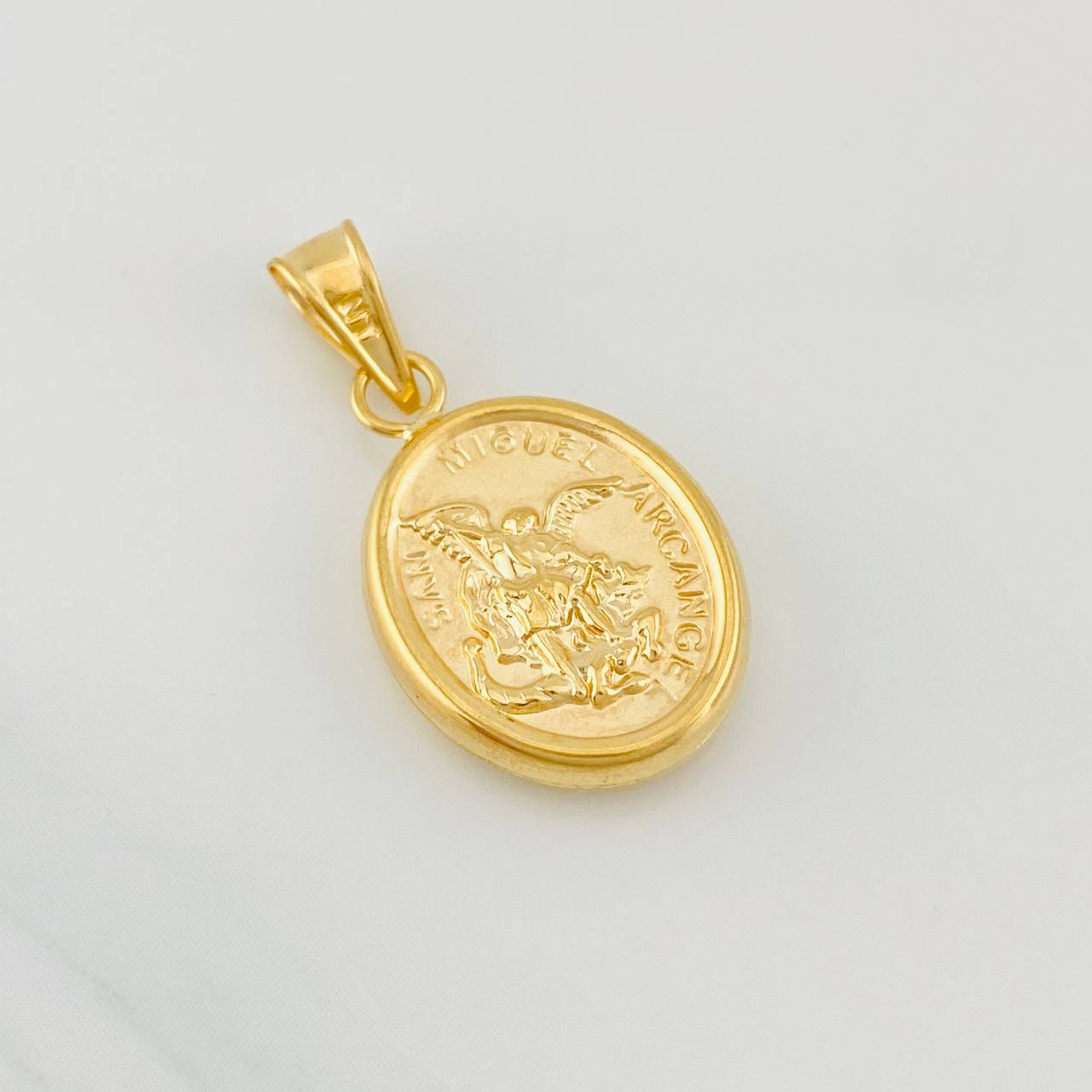 Dije San Miguel Arcangel 1.1g / 3/4 in Oro Amarillo 18K