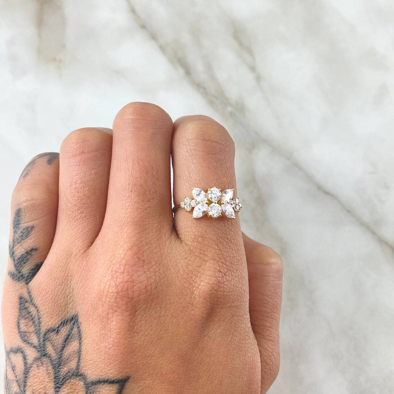 Leaf Set in Sequence - Stud Earrings 1.3cm (0.5in) - Ring Size 6 1/2 5.3gr White Zircons Special Birth 18K Gold