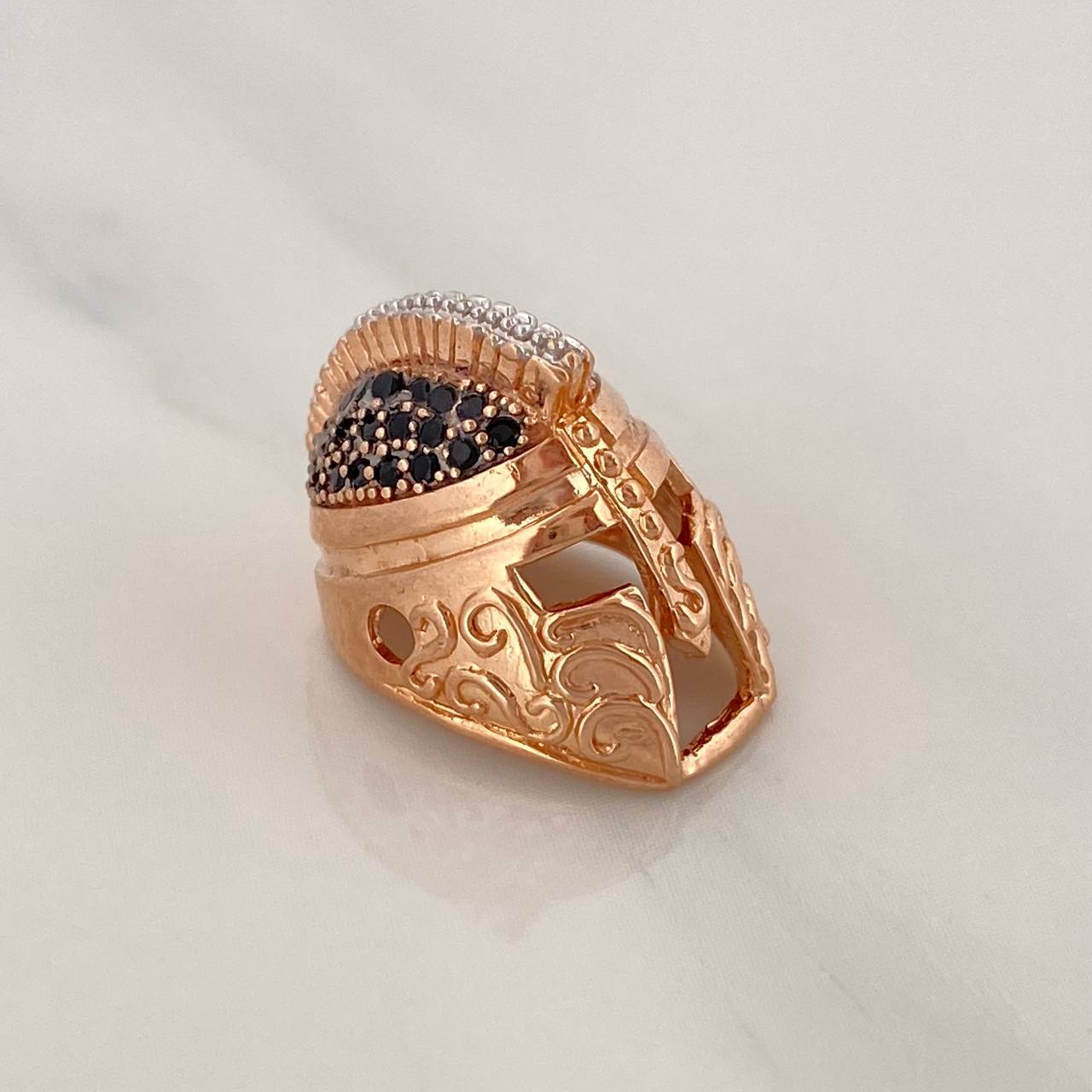 Charm Spartan Helmet 3.65gr / 1/2 in / Two-Tone White Rose 18K Gold %