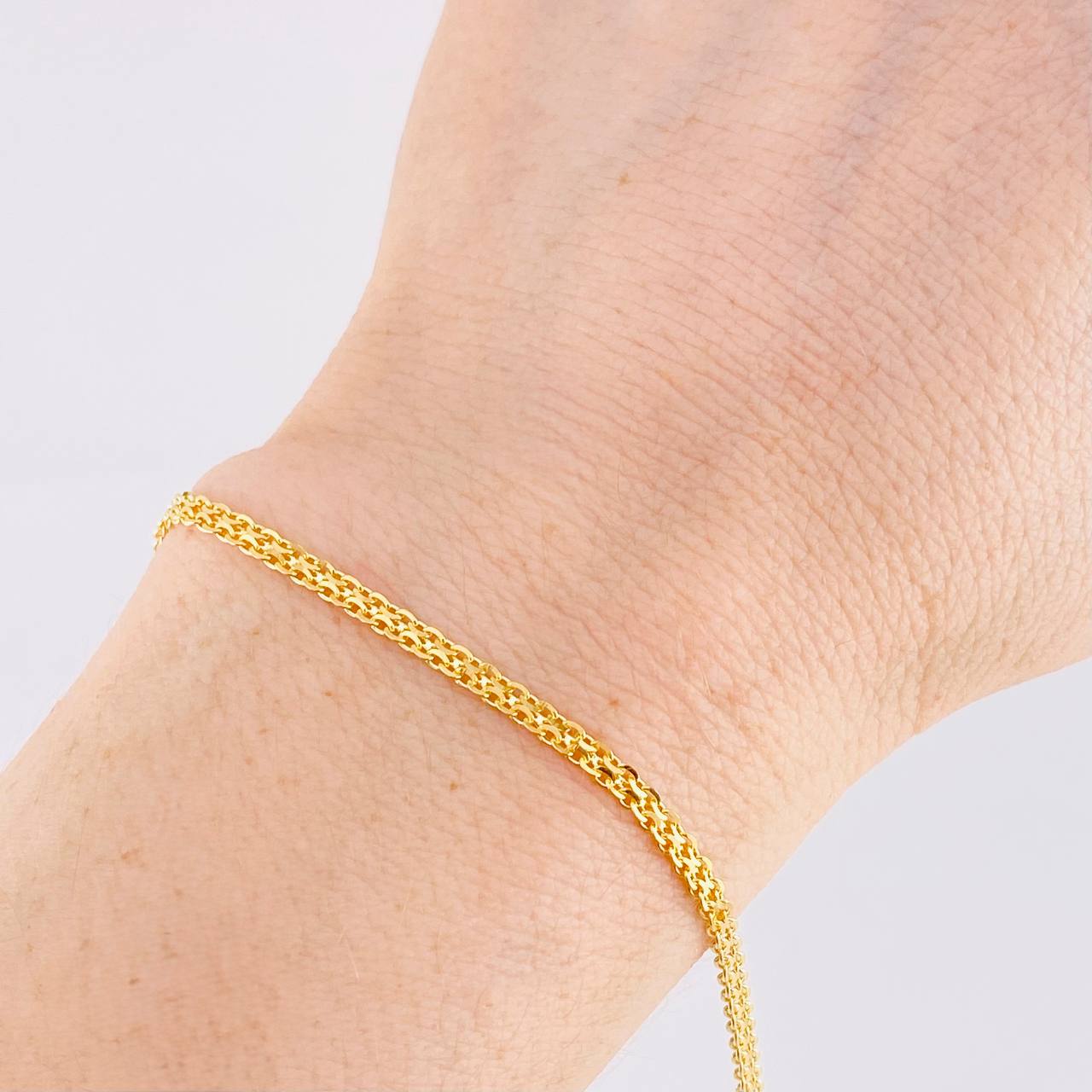 Pulso Chino 2.65g / 7 1/2 in / 2.4mm Oro Amarillo 18K