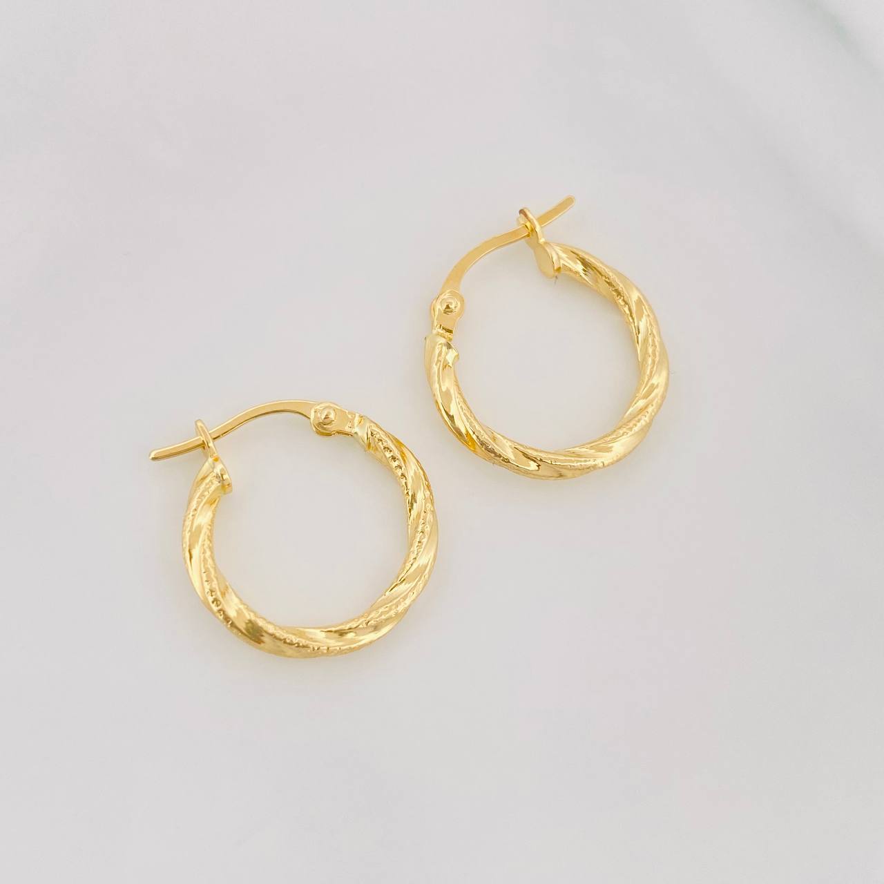 Candongas Sami 1.15g / 3/4 in Oro Amarillo 18K